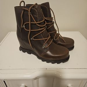 Sorel Joan of Arctic III Waterproof Hazelnut Brown Lace Up Wedge Boot Size 11